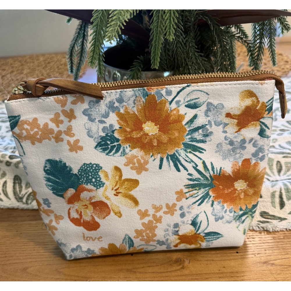 Mary & Martha "Love Pouch" #30503 Floral Cosmetic Bag NWT Discontinued